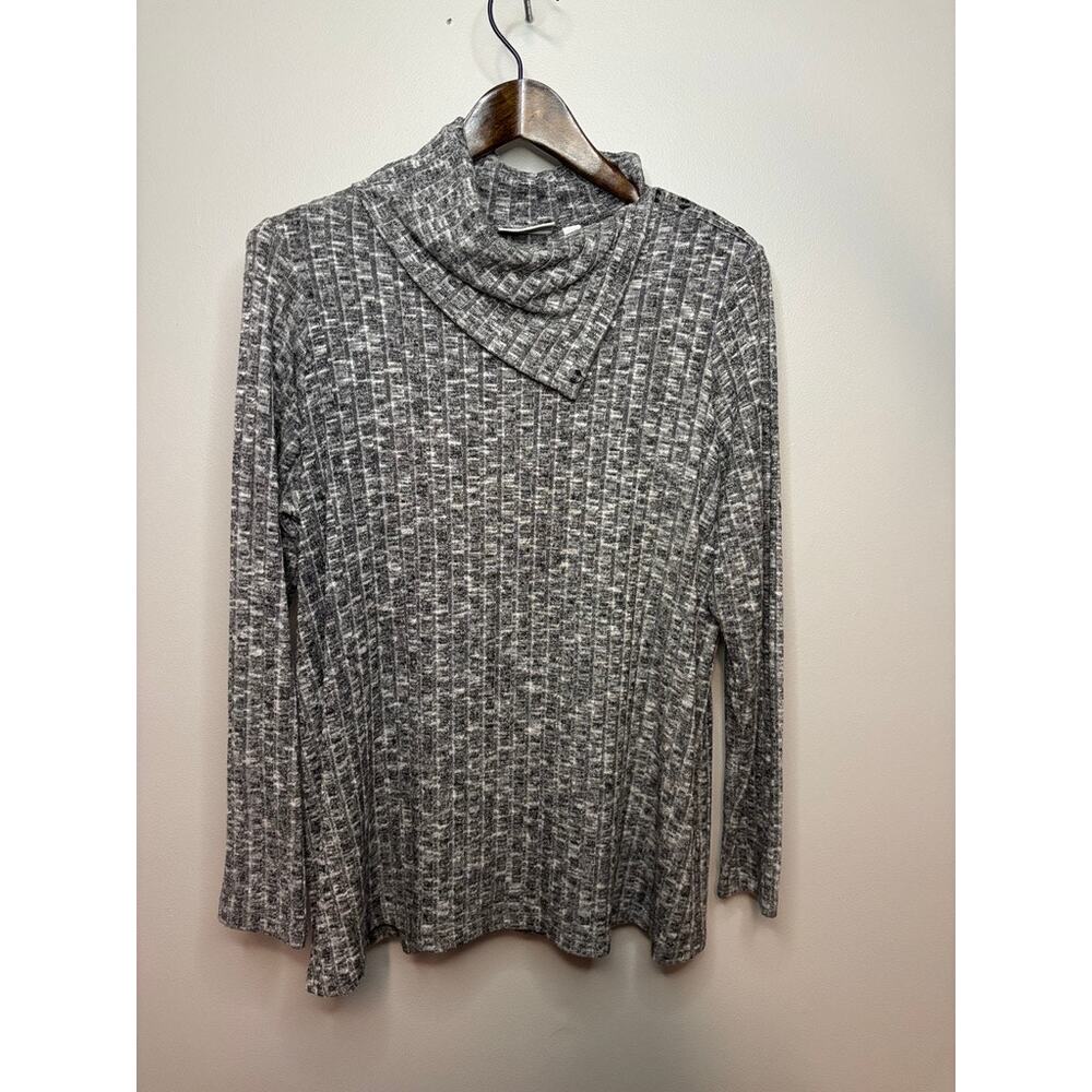 Susan Graver Black & white marled tunic ribbed button detail  on shoulder L